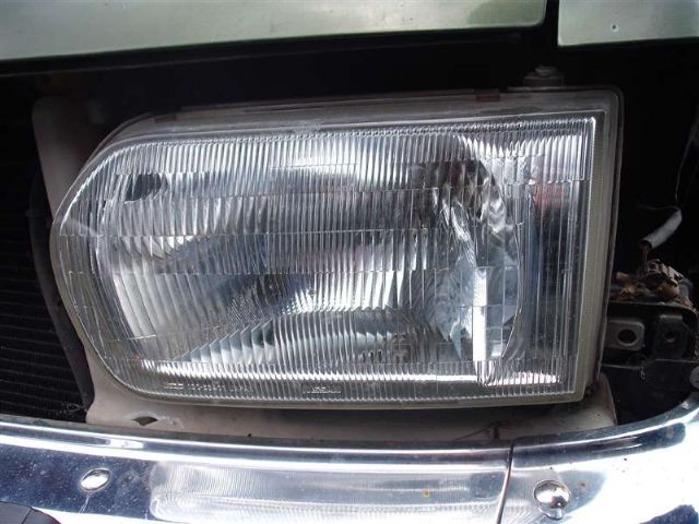 Nissan Terrano R50 1995-1999 L Headlight
