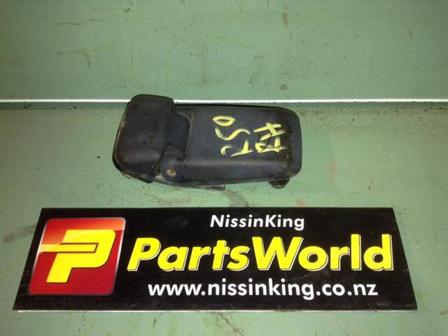 Nissan Pathfinder R50 1996-1999 R Tailgate Hinge