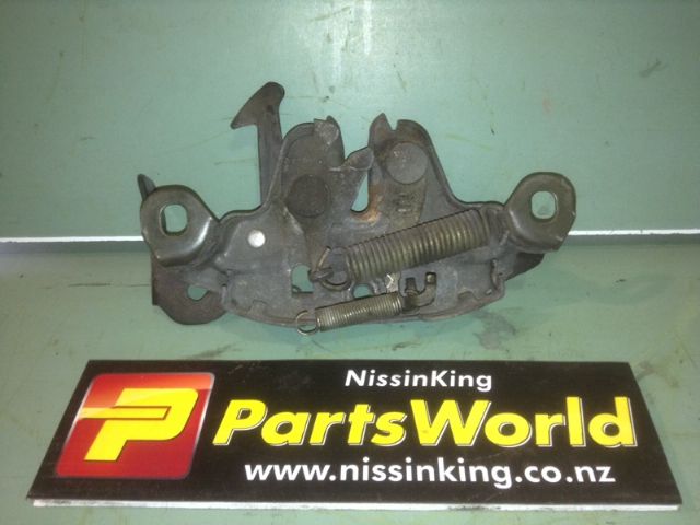 Nissan March K12 2002-2009 Bonnet Catch ( Lock )