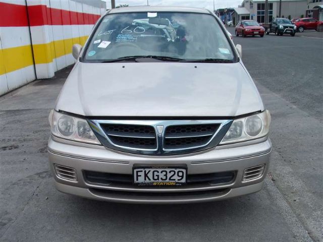 Nissan Presage U30 1998-2003