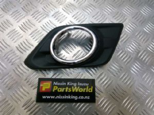 Nissan Xtrail T32 4WD 2013-2022 R Spotlight Bezel