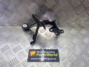 Nissan Navara D23 MNT 4WD 08/2015-2021 Diesel Lift Pump Bracket