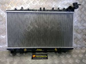 Nissan Primera P10 1990-1995 Radiator