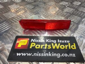 Nissan Bluebird Sylphy B17 2012-2016 RR Bumper Reflector