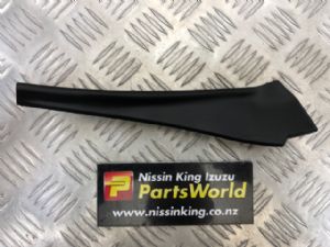 Nissan Xtrail T32 4WD 2013-2022 R Windscreen Mould