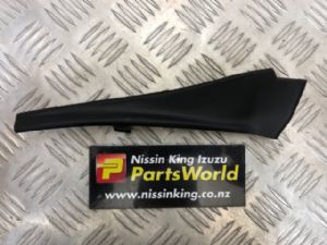 Nissan Xtrail T32 4WD 2013-2022 L Windscreen Mould