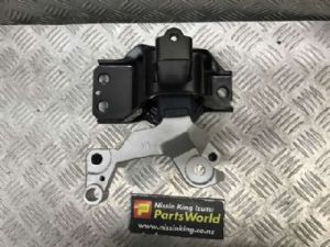 Nissan Xtrail T31 4WD 2008-2013 Right Engine Mount