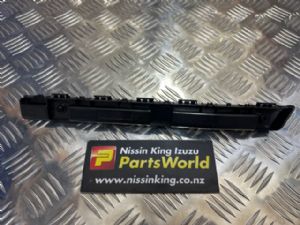 Nissan Qashqai J11 2014-2021 RR Bumper Retainer