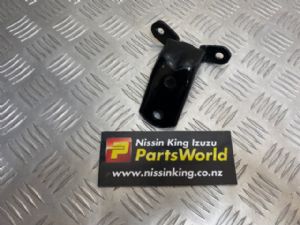 Nissan Navara D22 4WD 2002-2007 RF Door Top Hinge