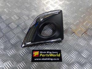 Isuzu D Max TFS85 4WD 2017--> L Spotlight Bezel