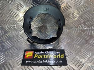 Nissan Navara D40 VSK 2006-04/2010 L Spotlight Bracket