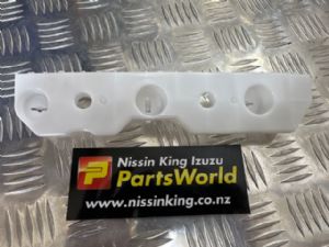 Nissan Serena C26 2010-2014 LF Bumper Retainer