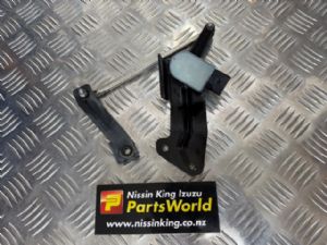 Nissan Navara D23 MNT 08/2015-2021 Headlight Leveling Sensor