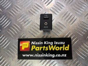 Nissan Navara D23 MNT 08/2015-2021 USB Charger Port