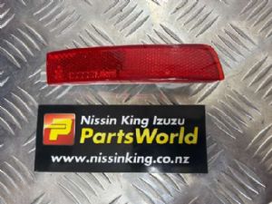 Nissan Pulsar B17 2013-2017 LR Bumper Reflector