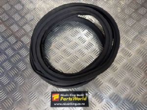 Nissan Dualis J10 02/07-08/09 Tailgate Rubber