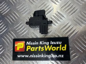 Nissan Pathfinder R52 2013-2021 4WD RR Window Switch