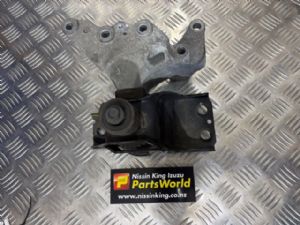 Nissan Serena C26L 2015-2016 Right Engine Mount