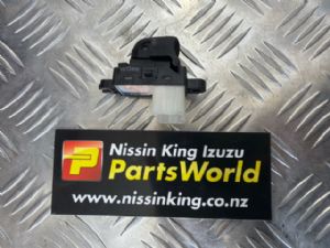 Nissan Xtrail T32 2013-2022 LR Window Switch
