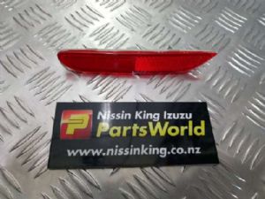 Nissan Pathfinder R52 2013-2021 4WD LR Bumper Reflector