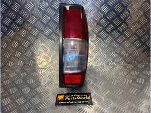Nissan Navara D22 4WD 2002-2007 R Tail Light