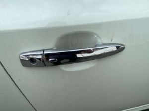 Nissan Leaf ZE0 2011-2016 RF Door Exterior Handle (Smart Button) Type